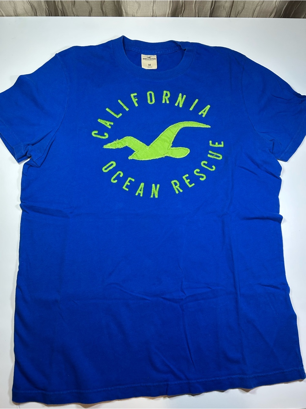 Hollister Men’s Medium M California Ocean Rescue Logo Tee Blue Neon Green Vtg